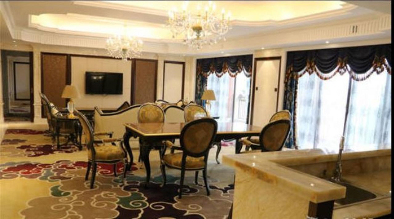 Jinqian Jiahua International Hotel Chishui  외부 사진