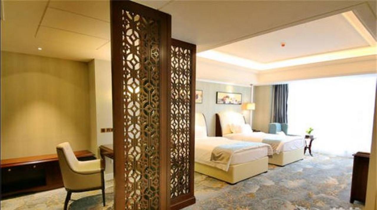Jinqian Jiahua International Hotel Chishui  외부 사진